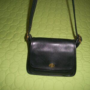 Vintage Coach Rambler’s Legacy № H80-9061 Black Leather Shoulder/Crossbody Bag